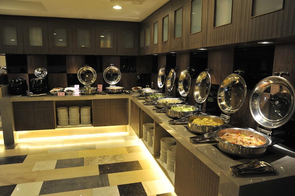 Maple Hotel Ταϊνάν Εξωτερικό φωτογραφία