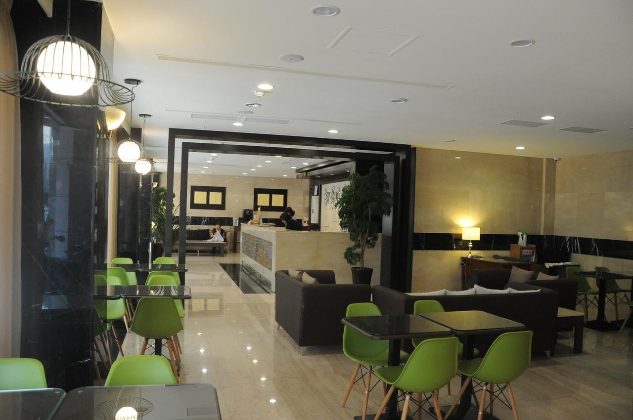 Maple Hotel Ταϊνάν Εξωτερικό φωτογραφία